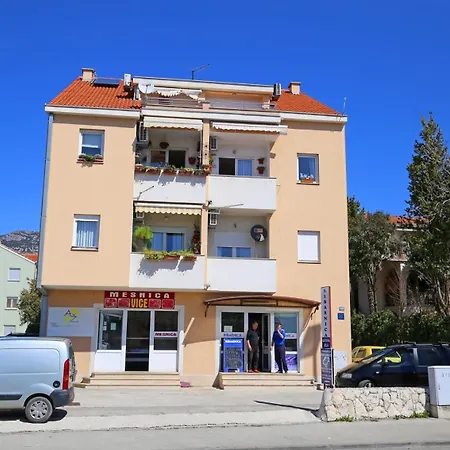 Apartamento With Parking Space Kastel Stari, - 24469 *